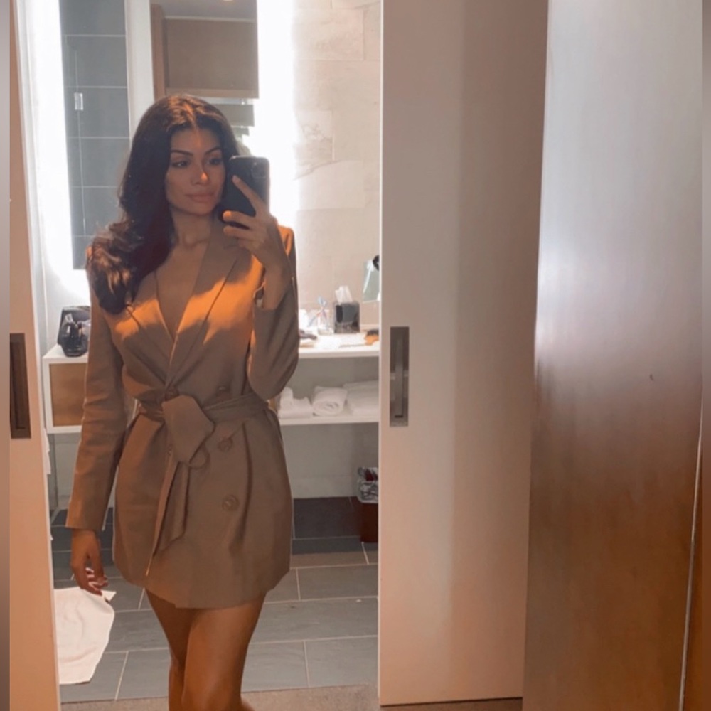 Meet your Posher, Tia